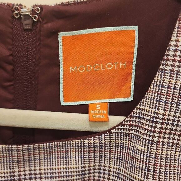 Modcloth Touch of Structure A-Line Maroon Plaid Lined Pleated Sleeveless Dress W - Picture 3 of 11